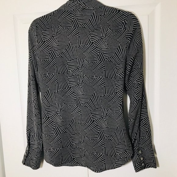 WHBM Black and White Faux Wrap Stretch Blouse Size 14 - Picture 2 of 7